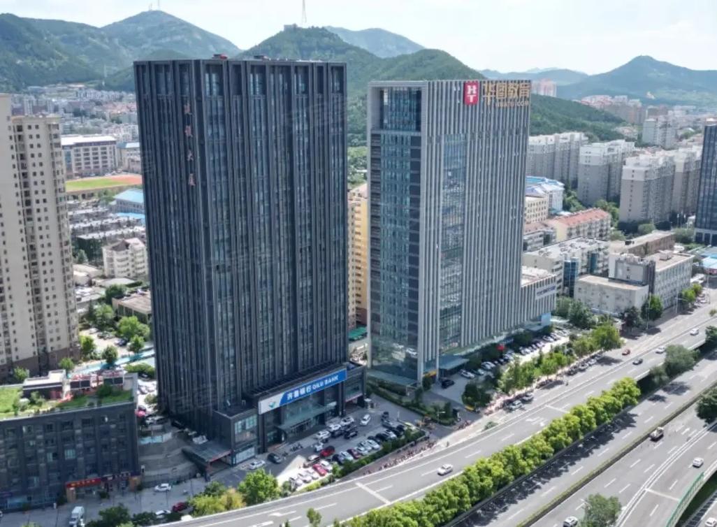 济南网站建设公司选择指南 从“济南最新人事调整”看本地企业网络布局新机遇